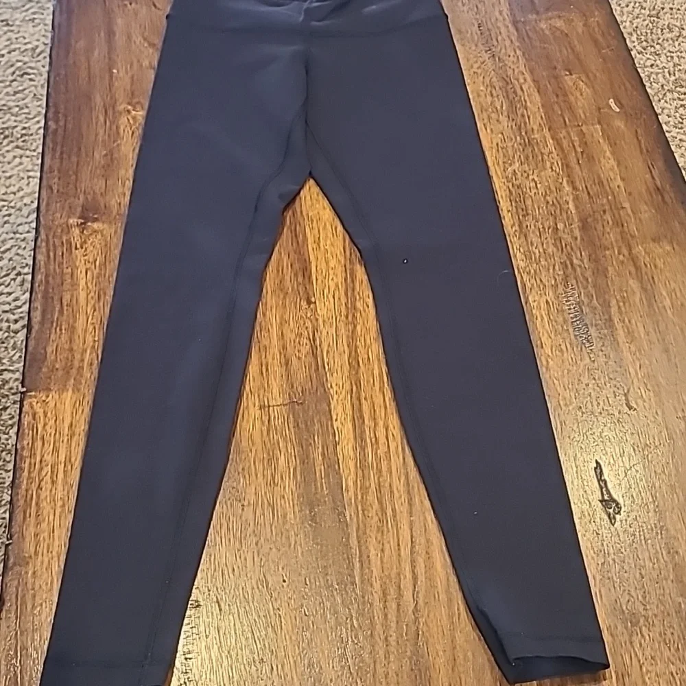 Lululemon Black Leggings Size 6 - Picture 3 of 6